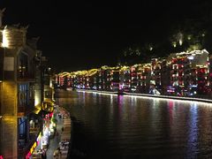 -苗伯妈酸汤火锅