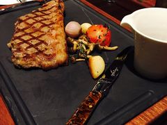 -恰餐厅及酒吧 CHAR Bar & Grill (北京丽都皇冠假日店)