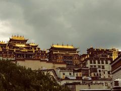 -噶丹松赞林寺
