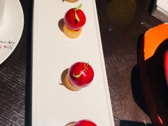 -江上荟·创意中国菜(绿地缤纷城店)