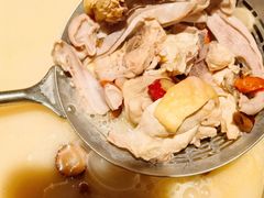 -尚尚仙·酸汤猪手·猪肚鸡火锅(华联万柳购物中心店)