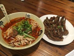 -胖涛小面卡塔店