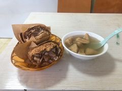 -洪峰浩老北京烧饼夹肉(角门路店)