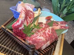 -铭牛烧肉·和牛海鲜自助(高新月牙湖店)