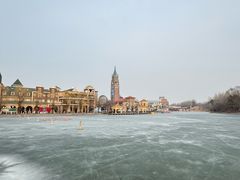 -王府井奥莱棋盘山小镇