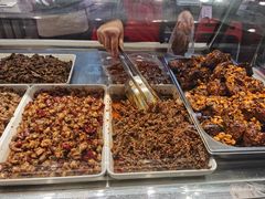 麻辣牛肉干-鑫记婆婆兔·成都特产·兔头手撕兔(太古里店)