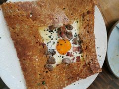 鸡蛋蘑菇熏肉荞麦可丽饼-RAC BAR(安福路店)