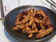 -阿瓦山寨·湘菜现炒·剁椒鱼头王(咸阳总店)