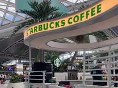 -星巴克(广州南站A18检票口楼上)