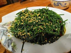 酥米清拌沙葱-蒙艾里民族传统菜蒙餐