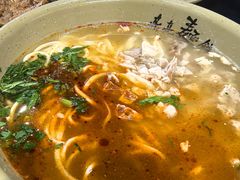 -亮亮面馆(经六路店)