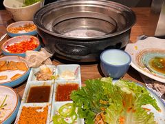 -明洞阿姨·韩式酱蟹烤肉·创意料理(三元桥店)