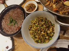 -帅巴人舅母子腊蹄民俗村