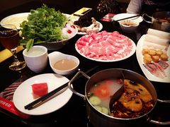 -重庆小天鹅自助火锅店(空港跨境店)