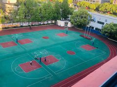 -上海市工商外国语学校