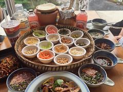 -包整·丝娃娃(一览甲秀楼风景店)