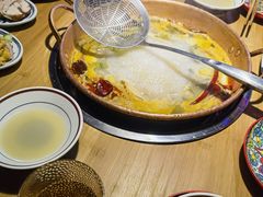 -洱火云南酸菜牛肉火锅(石景山当代商城店)