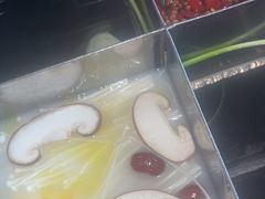 -巴渝瓦肆重庆鲜火锅(宝龙环湖店)