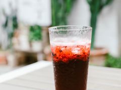 -彳亍咖啡·这里(水湾路店)
