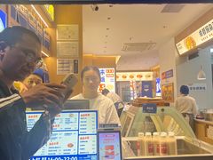 -李与白包子铺(桐梓林店)