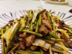 韭黄芦蒿炒长鱼-梅龙镇酒家(南京西路总店)