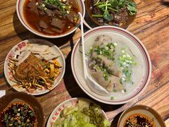 -老方桌烂蹄花川菜馆(九龙坡店)