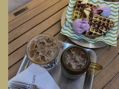 -浮漫咖啡(镜湖万达广场店)