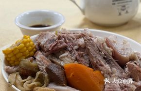 Bàowáng Flower Pork Shank Soup