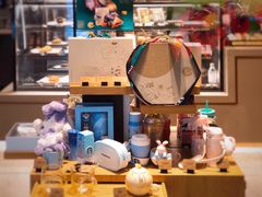 -星巴克臻选(上海中环广场2F店)