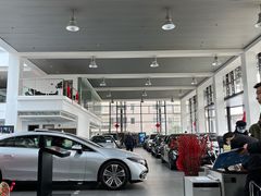 -上海星瀚奔驰4S店(红柳路店)