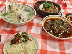 -老方桌烂蹄花川菜馆(九龙坡店)