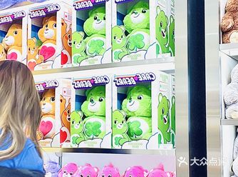 「X11(武汉天地广场店)」 去买好利来路上偶遇的这