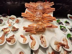 -雍容荟帝王蟹活龙虾展台自助(IFS黑金店)