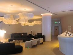 -涨巢·潮玩水疗局