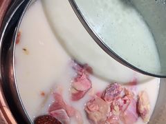 -洪氏嗨捞·猪肚鸡火锅(阳光天地店)