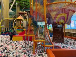 -meland亲子乐园·派对·研学(淄博万象汇店)