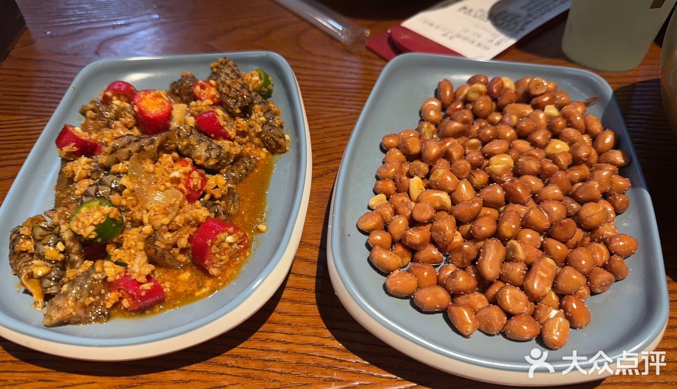 这里的呼伦贝尔羊肉串真是一绝！嫩滑多汁的羊肉