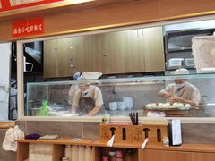 -李与白包子铺(桐梓林店)
