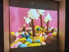 -Nathalie Djurberg与Hans Berg“牛皮纸包裹的月亮”-Prada荣宅当季展览