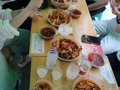 -哈海英麻辣烫(中华西路步行街店)