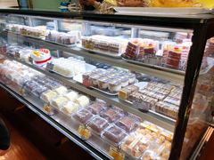 面包甜点陈列柜-新侨三宝乐面包店(崇文门店)