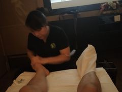-金色印象·4K影院式足体养生(杨家坪西郊店)