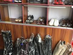 -翰皇直营洗衣洗鞋(望京鹿港店)