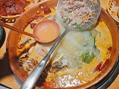 -洱火云南酸菜牛肉火锅(石景山当代商城店)