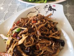 -小厨子私房菜·云南美食店