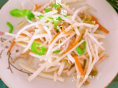 芦苇根炒肉丝-梦缘水乡·湖景餐厅