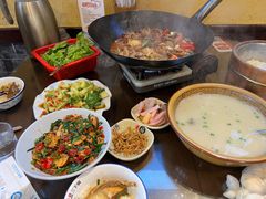 -富正毅三下锅·湘西韵味(天门山索道店)