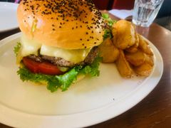 招牌牛肉汉堡-UPPER KITCHEN(延安路店)