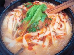 砂锅韭叶粉-猪脑壳凉面(武陵源店)