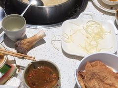-三人行骨头王火锅(长寿店)